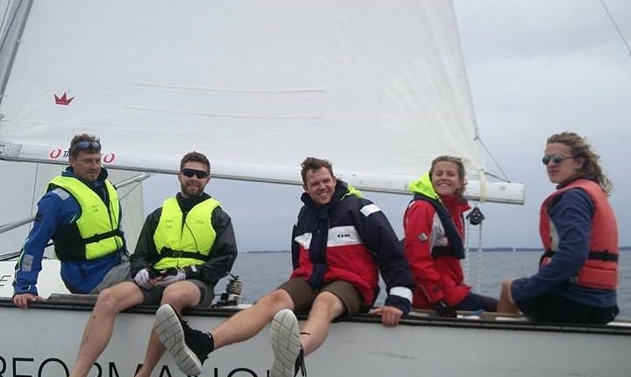Martin Kirketerp fra Aarhus, professionel sejler på TP52er, var på Oure og dele guldkorn ud. Foto: Oure