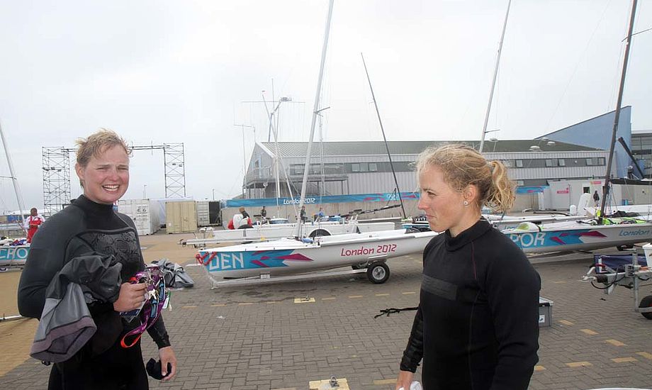 Her ses sejlerne under OL i Weymouth i 2012, et stævne, der ikke flaskede sig godt for 470erne Henriette og Lene, th.. Foto: Troels Lykke