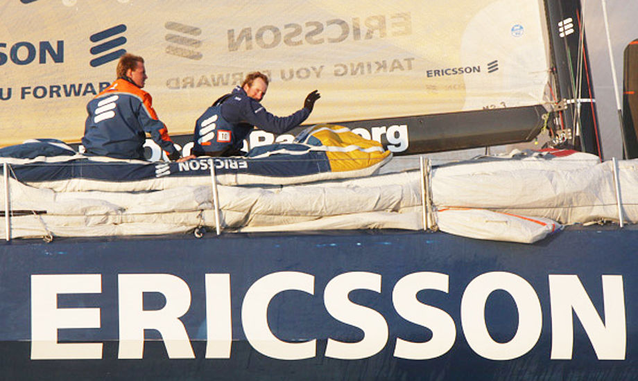 Jens Dolmer ses her i Øresund på Ericsson 3, der skulle have vundet etapen mod Stockholm, men en fok sad fast i masten før mål og så kom Puma og tog sejren. Foto: Troels Lykke