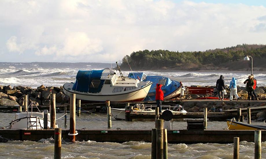 Flere havne blev ramt hårdt af stormen Bodil. Foto: Stig Munchaus