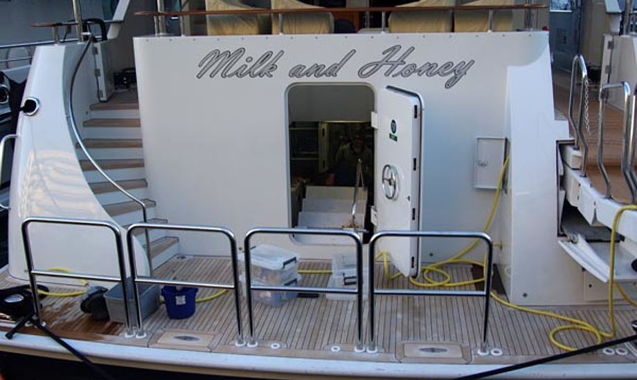 Mælk og honning hedder super yachten i Monaco Foto: Troels Lykke