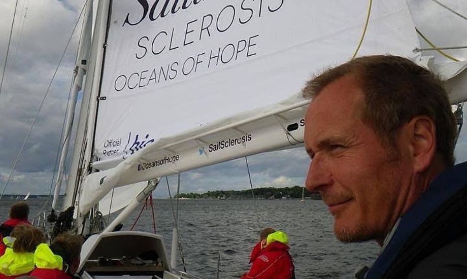 Her ses Mikkel Anthonisen, idémand og leder af projektet Oceans of Hope, der har sejlet jorden rundt i 2014 og 2015 med mennesker med sygdommen multipel sklerose(MS).