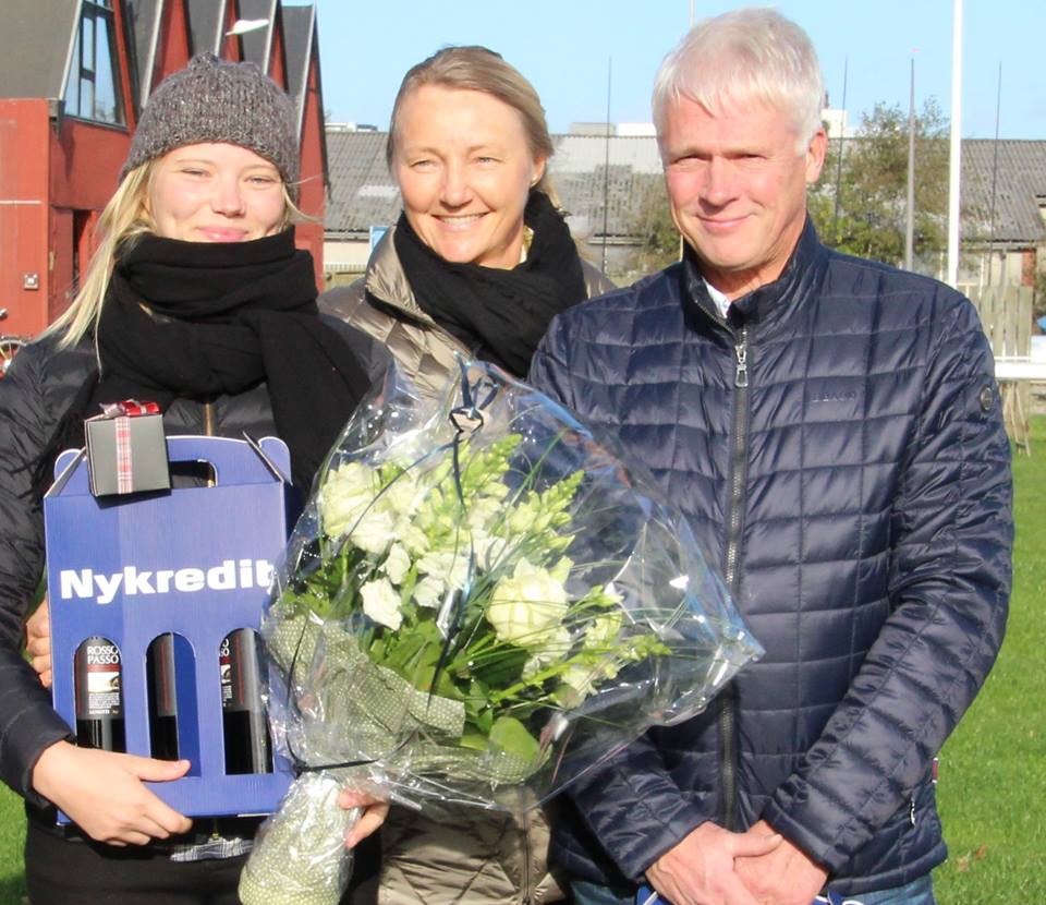 Ol bronze vinder Anne-Marie Rindom  (tv) sammen med Peter Bjerremand og Bente L. Jakobsen fra Nykredit.