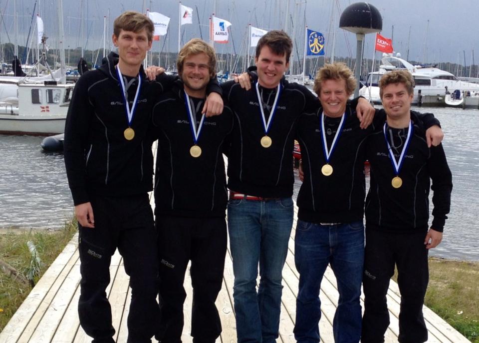 Alexander Tulstrup Hermann, Hans Christian Lindstrøm Wegge, Martin Boidin, Sebastian Bay og Frederik Andersen vandt NM i matchrace.