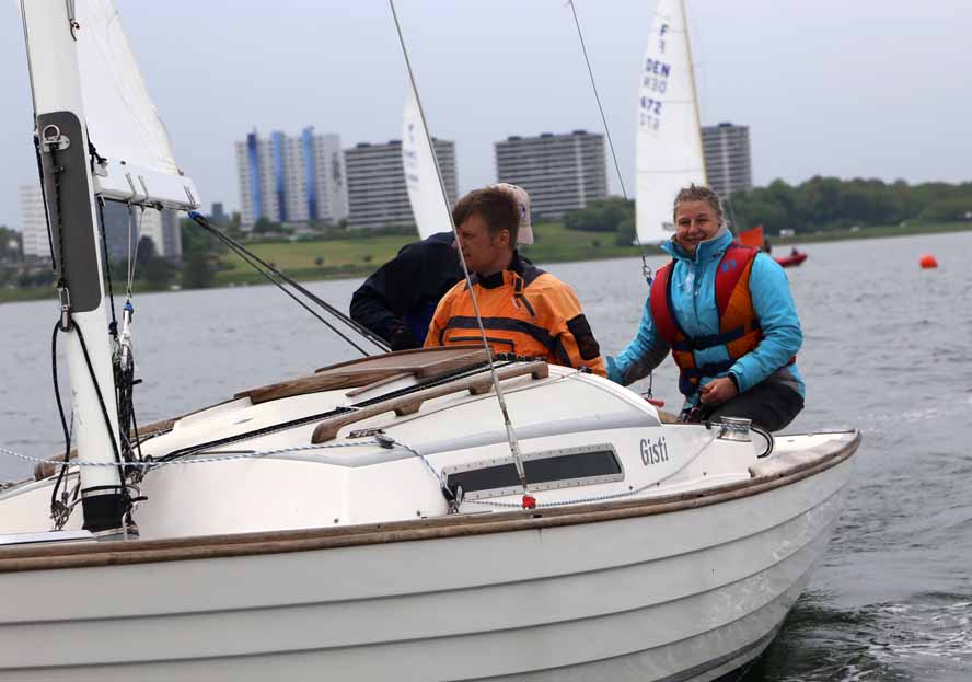 Ditte Andreasen og besætning er klar til DM i Kragenæs Sejlklub, der er kendt for at lave hyggelige stævner. Foto: Troels Lykke