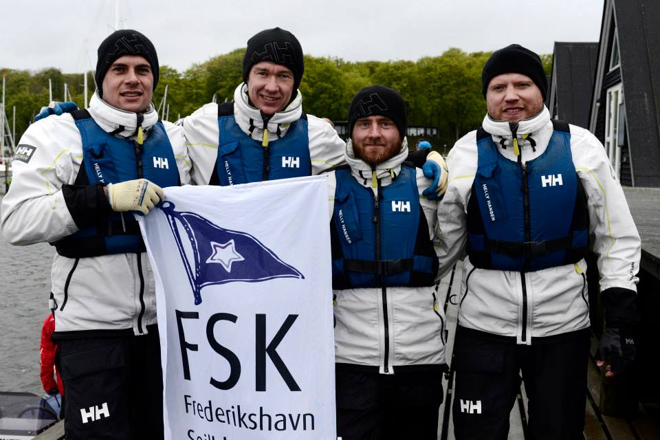 Efter lørdagens sejladser ligger teamet fra Frederikshavn nummer et, men stillingen er meget tæt i toppen. Foto: sejlsportsligaen.dk