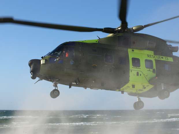 Det er farligt for redningshelikoptere når de gerneres af laserpen. Foto: Erik Venøbo