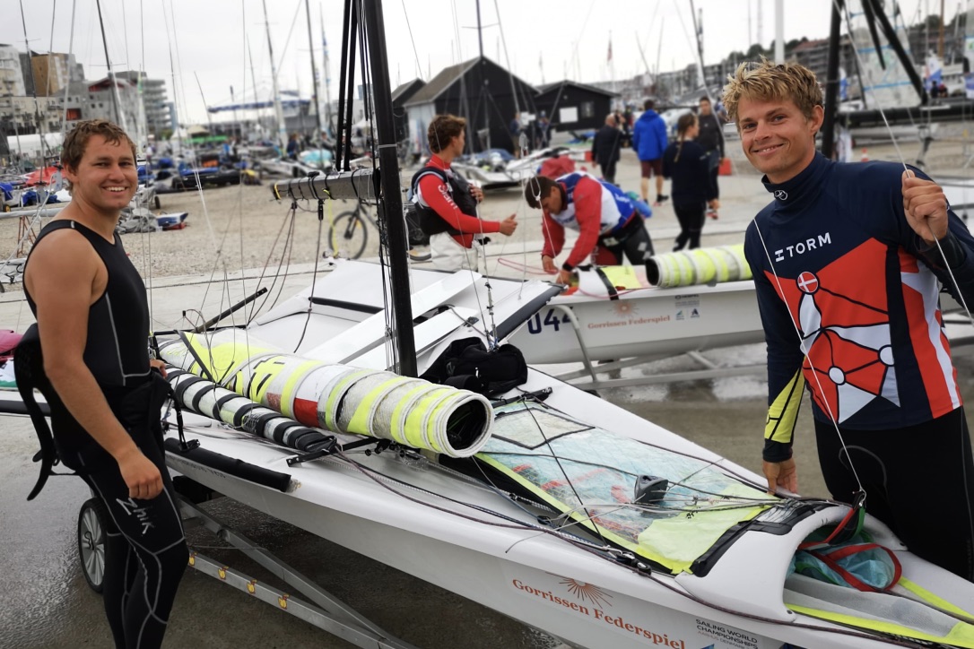 Anders Johansen og Joakim Salskov-Iversens har ført den måske korteste kampagne ved VM. Kun to dage havde sejlerne til at forberede sig til det kæmpe stævne. Foto: Troels Lykke