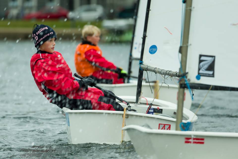 KDY vandt også holdsejlads i Opti i år. Det skete på Peblingesøen. Foto: Mogens Hansen