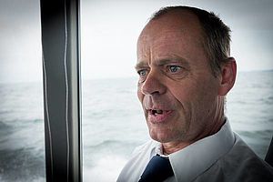 Danpilot-lods Steen Madsen undervejs i Langelandsbælt: - Jeg er sømand. Dejligt at slippe for alt det papirarbejde. Foto: Søren Stidsholt Nielsen
