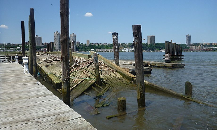 Den nordlige del af 79th Street Boat Basin blev ødelagt af først Irene og derefter Sandy, og det er endnu ikke blevet repareret. Foto: Signe Storr