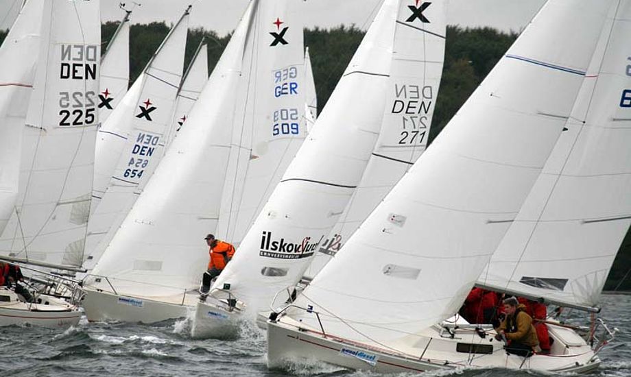 Sidste år blev de Nordiske mesterskaber holdt i Marstrand hvor 60 både stillede til start, herunder 5 fra Danmark.