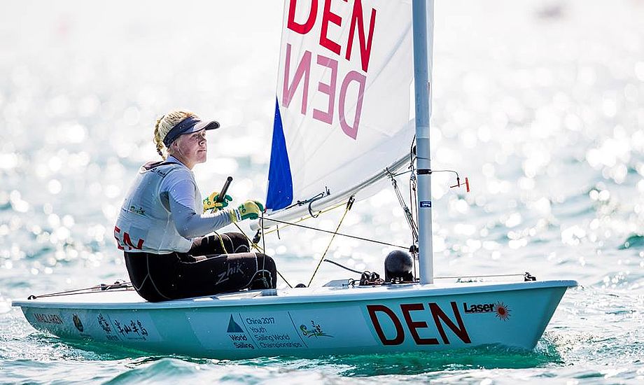 Michala Høeg Norsell, KDY, stiller op i Laser Radial Girls og ligger nu på en 24. plads. Foto: Sailing Energy.