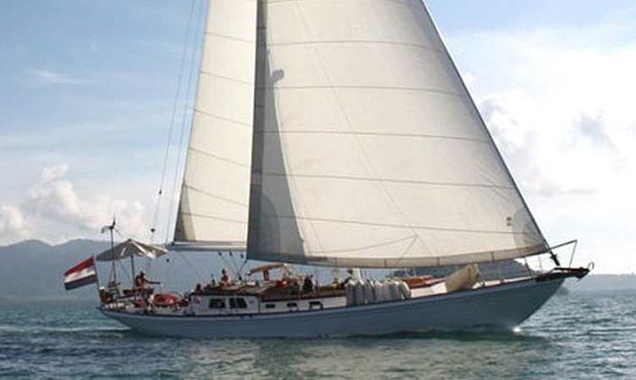 Den hollandske 60-fods yacht Alondra, der står i spidsen for flotillen.