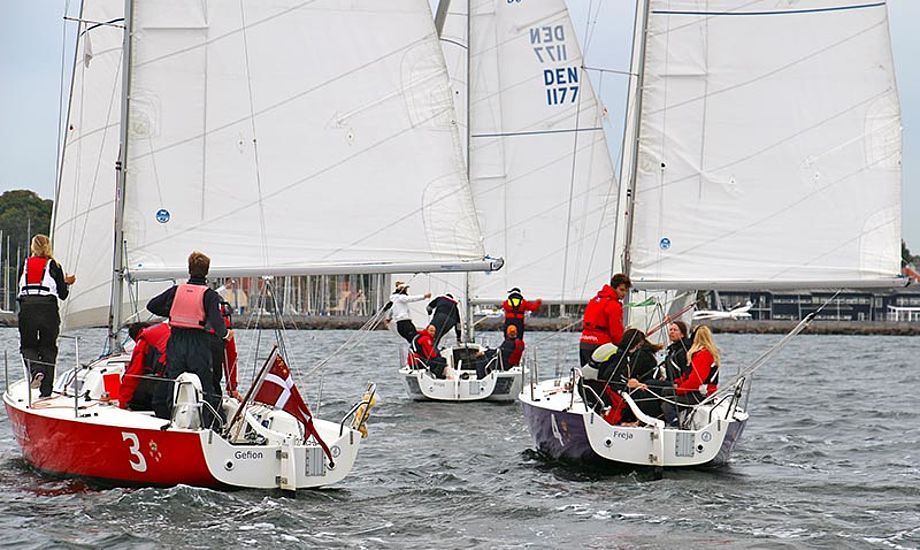 Royal Sailing Academy’s J/80 på vandet til pressecup i efteråret. Foto: Susanne Boidin