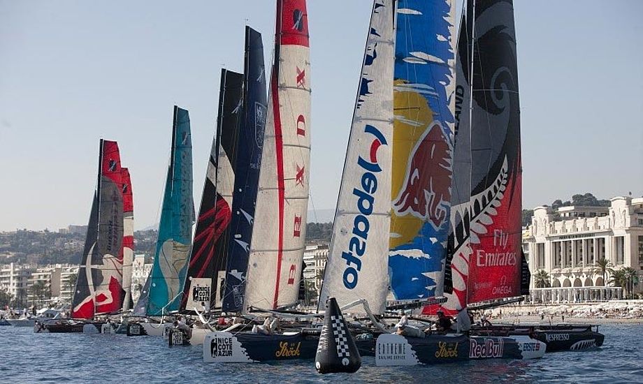 Red Bull til start i Nice. Foto: extremesailingseries.com