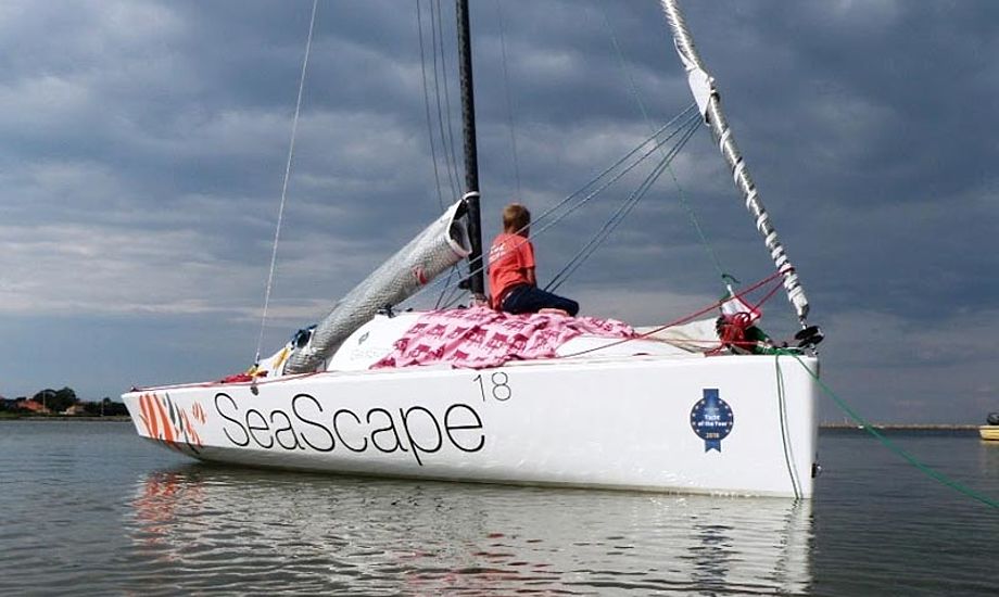 Seascape 18 kan bruges både til tur- og kapsejlads. Foto: Per Cederberg