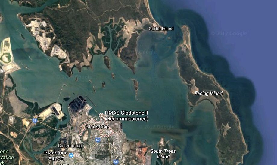 Drengen kæmpede for sit liv i farvandet mellem Gladstone, Curtis Island og Facing Island. Grafik: Google Maps