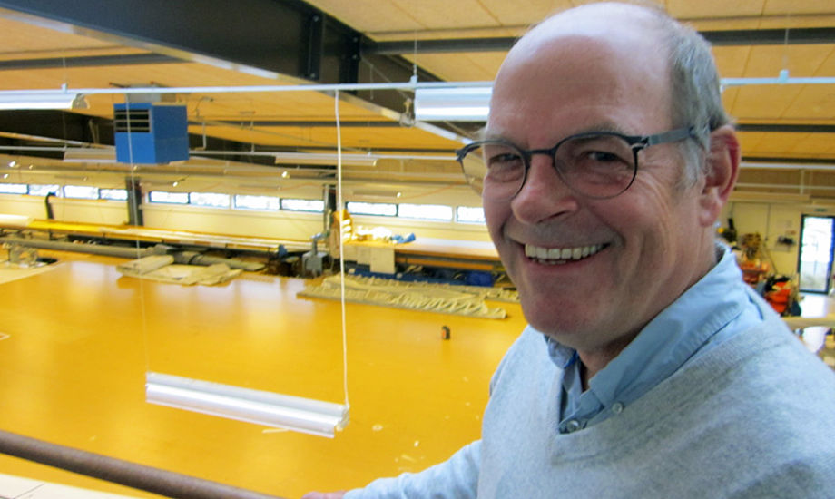 Henrik Søderlund smiler og med god grund hjemme hos North Sails i Allerød, Telefonica fører nemlig Volvo Ocean Race. Foto: Troels Lykke