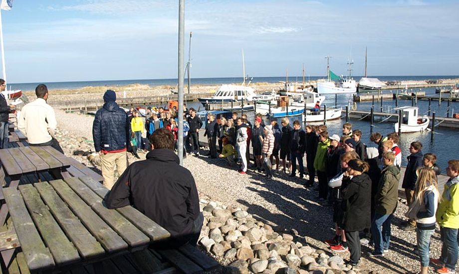 Skippermøde onsdag morgen på Bønnerup Havn, ved Jonas Warrer og sportschef fra DS Thomas Jacobsen. Foto: Erik Venøbo