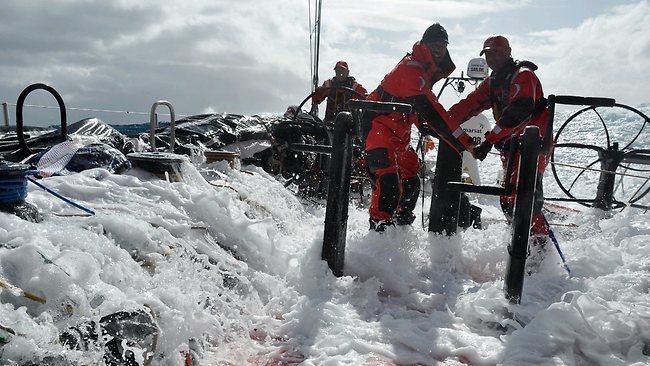 Første etape af Volvo Ocean Race har været præget af havarier. Heldigvis har der ikke været alvorlig skade på sejlerne.