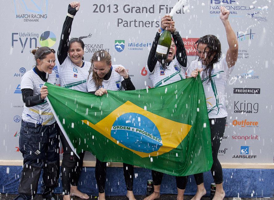 Brasilianske kvinder i stor jubel efter de slog Team Meldgaard. Foto: Jess Anderson