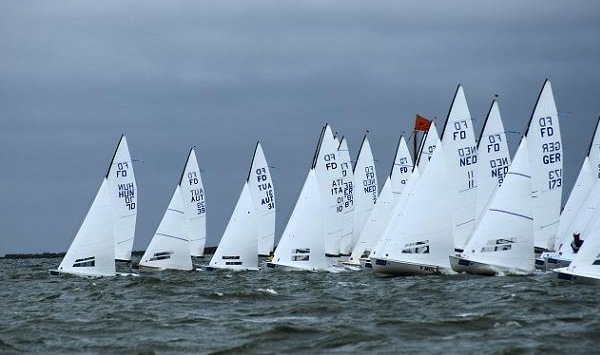 Flying Dutchman-start i en bådklasse, som Bojsen-Møller har domineret i mange år. De to sejler for Hellerup Sejlklub.