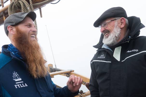 Mark Ambech fortæller at David Thomas har været en fremragende skipper og læremester. Foto: Søren Stidsholt Nielsen.