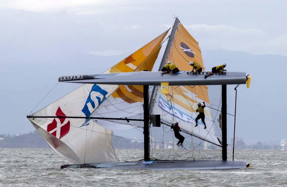 Styrtet betød afslutningen på årets Extreme Sailing Series for SAP-holdet. Foto: extremesailingseries.com
