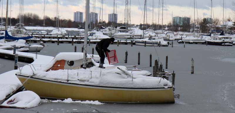 Der er is i flere danske havne, fx ved vi at Dragerne i Hellerup har aflyst i weekenden, men måske er der OK-træning i Esrum, lyder et rygte. Foto: Troels Lykke