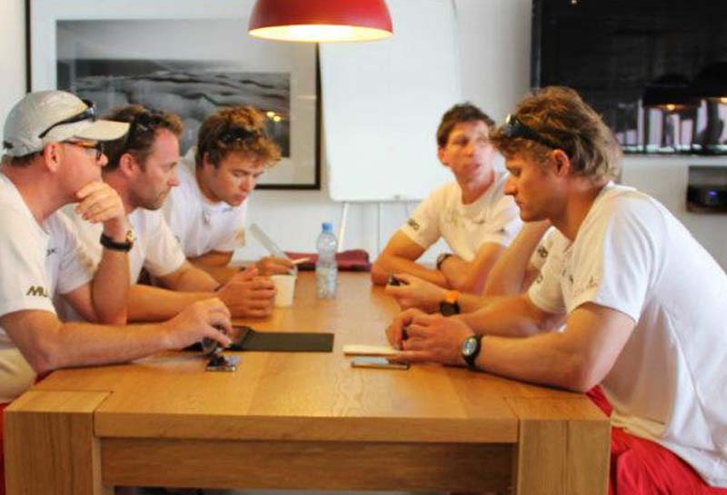 Køstner, Gram-Hansen og Hviid og andre fra det danske Extreme 40-hold ses her i Oman i sidste uge.