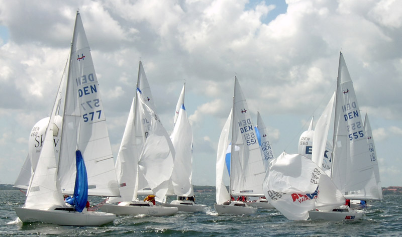 Arkivfoto fra DM i H-båd i år. Et mesterskab, som Claus Høj Jensen vandt.