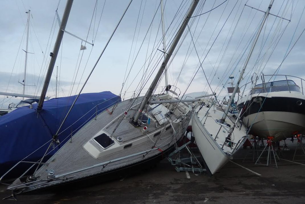 Syv både er væltet på havnen i Helsingør. Foto: Ole Wenzel