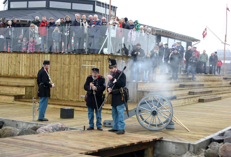 Jyske Dragon regiment saluterede til åbningen. Foto: Horsens Sejlklub