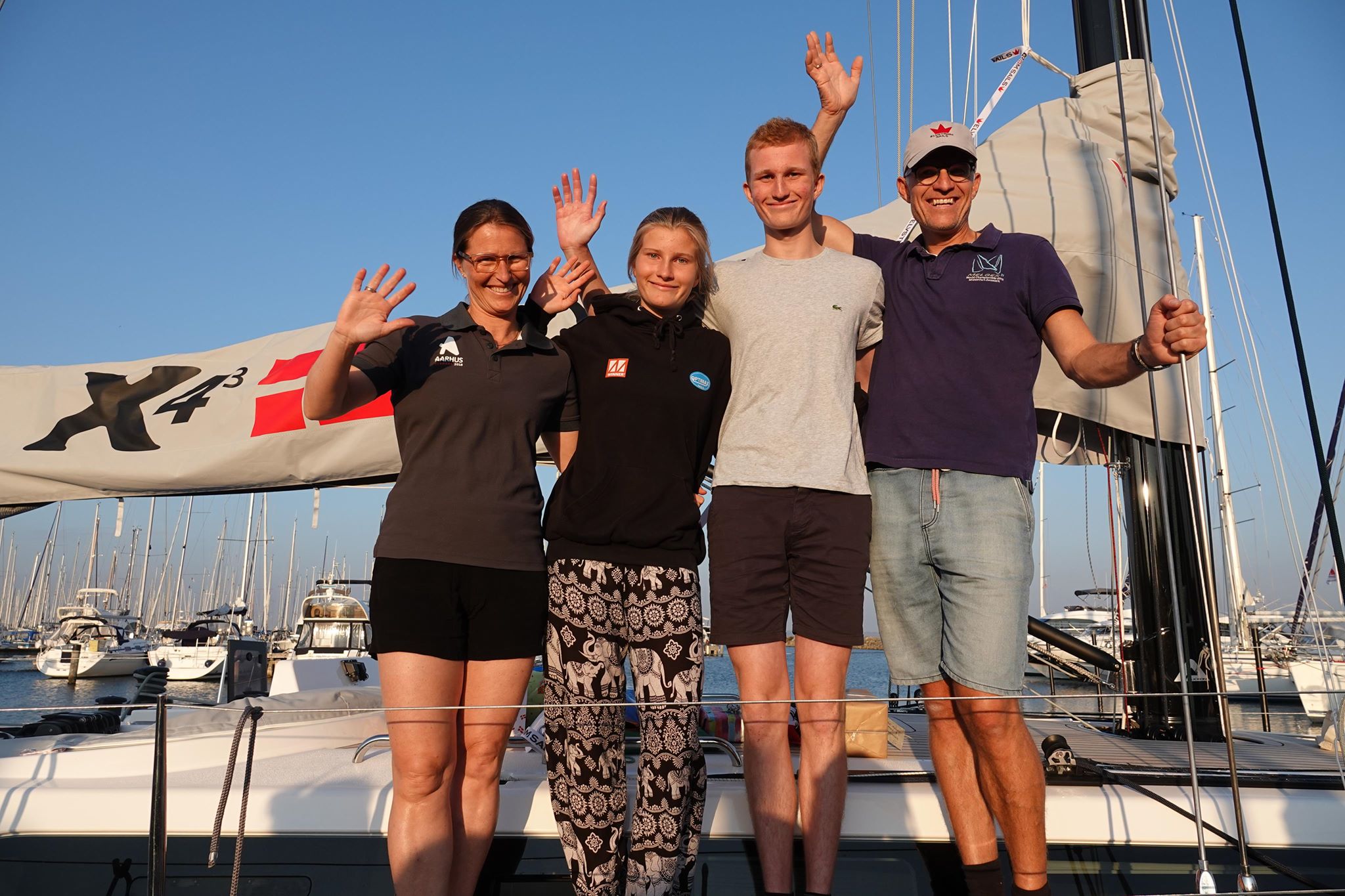 X4.3 besætning ses her i Caribien. Fra venstre: Sophie, Sara, Emil og Kim. Privatfoto