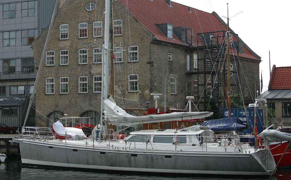 Her ses 62 fods Lars Olsen designet båd, Felicia.