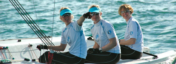 Skovshoved-sejlerne Christina Refn, Susanne Boidin og Lotte Meldgaard i Miami.