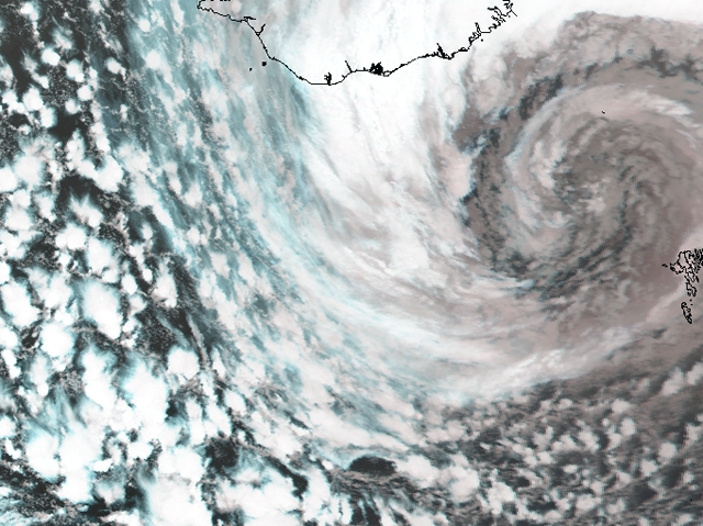 Satellitbillede fra den færøske orkan sent torsdag den 24. november 2011