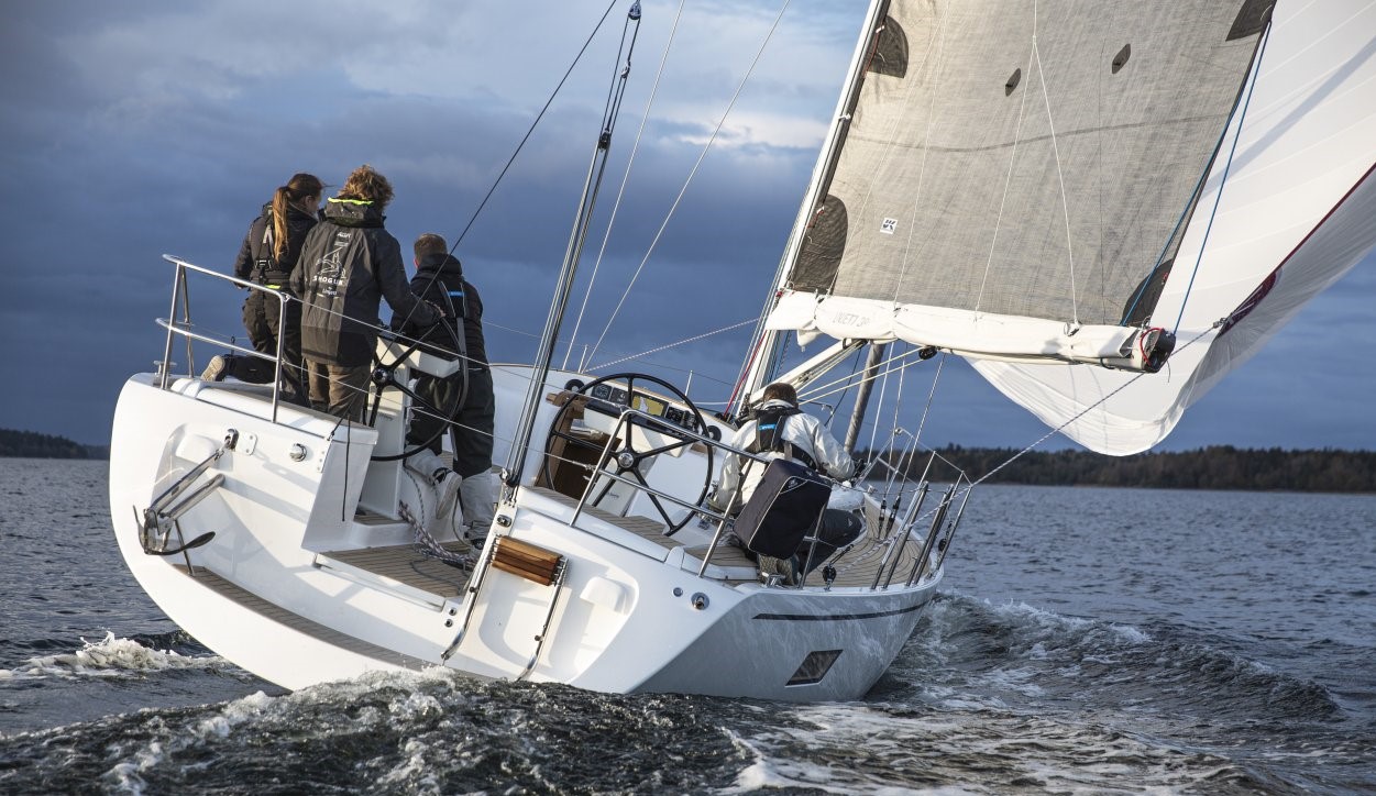 Boat test: Linjett 39 - Sailing Today